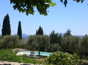 Charming Cottage with view and pool in Provence